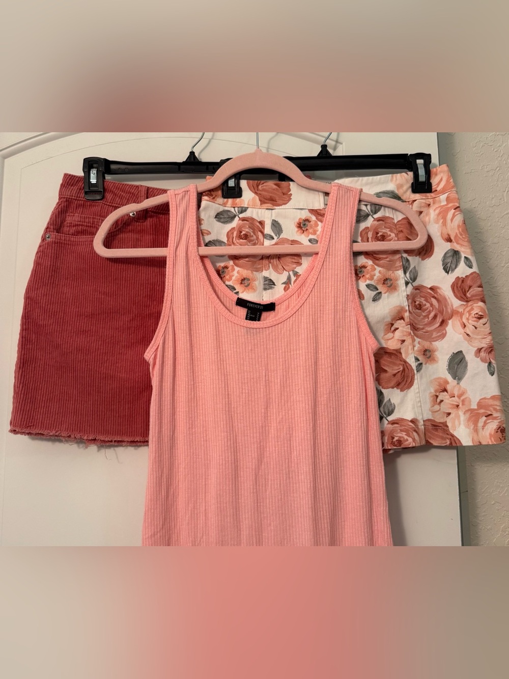 Forever 21 Bundle of 2 mini skirts, tank Floral, Mauve corduroy small/medium